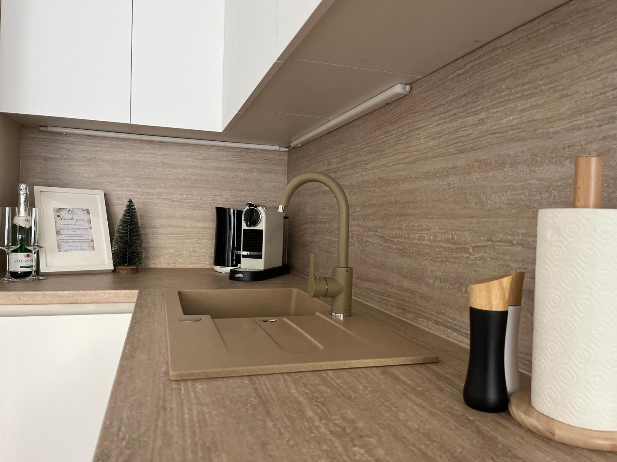 Danube22 Apartment 2 Wina Bagian luar foto